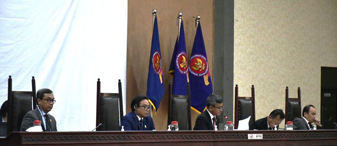 Sidang Dugaan Pelanggaran Persaingan Usaha P2P Lending Berlanjut, Majelis Komisi Periksa Ahli Terlapor